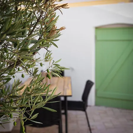 Calma Boutique House * 빌라노바데카셀라